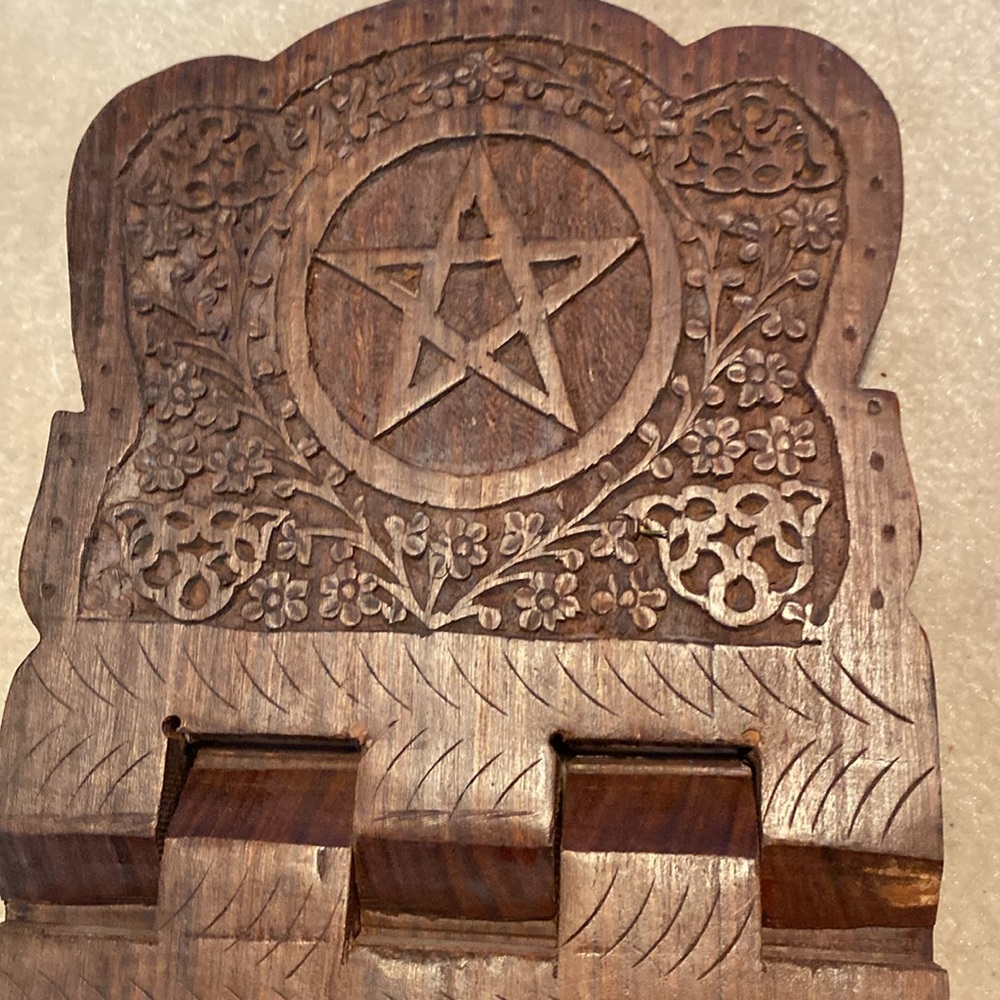 NWOT & Vintage Hand-Carved Wooden Pentagram Ornate Book Stand